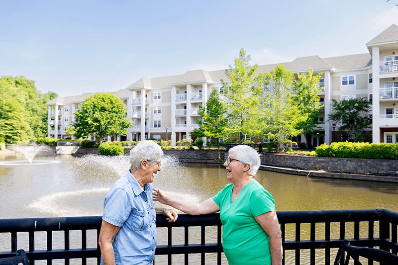 EG Women At Fountain